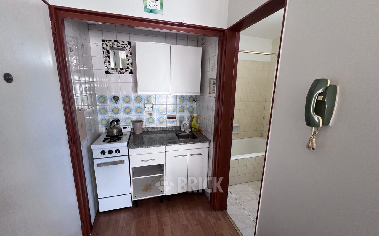 CHARCAS al 3100 Piso 9 3