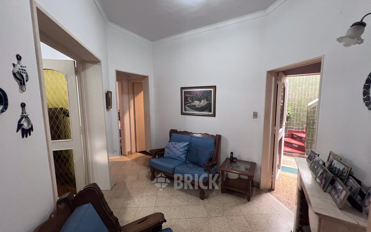 PRIMERA JUNTA al 1800 11