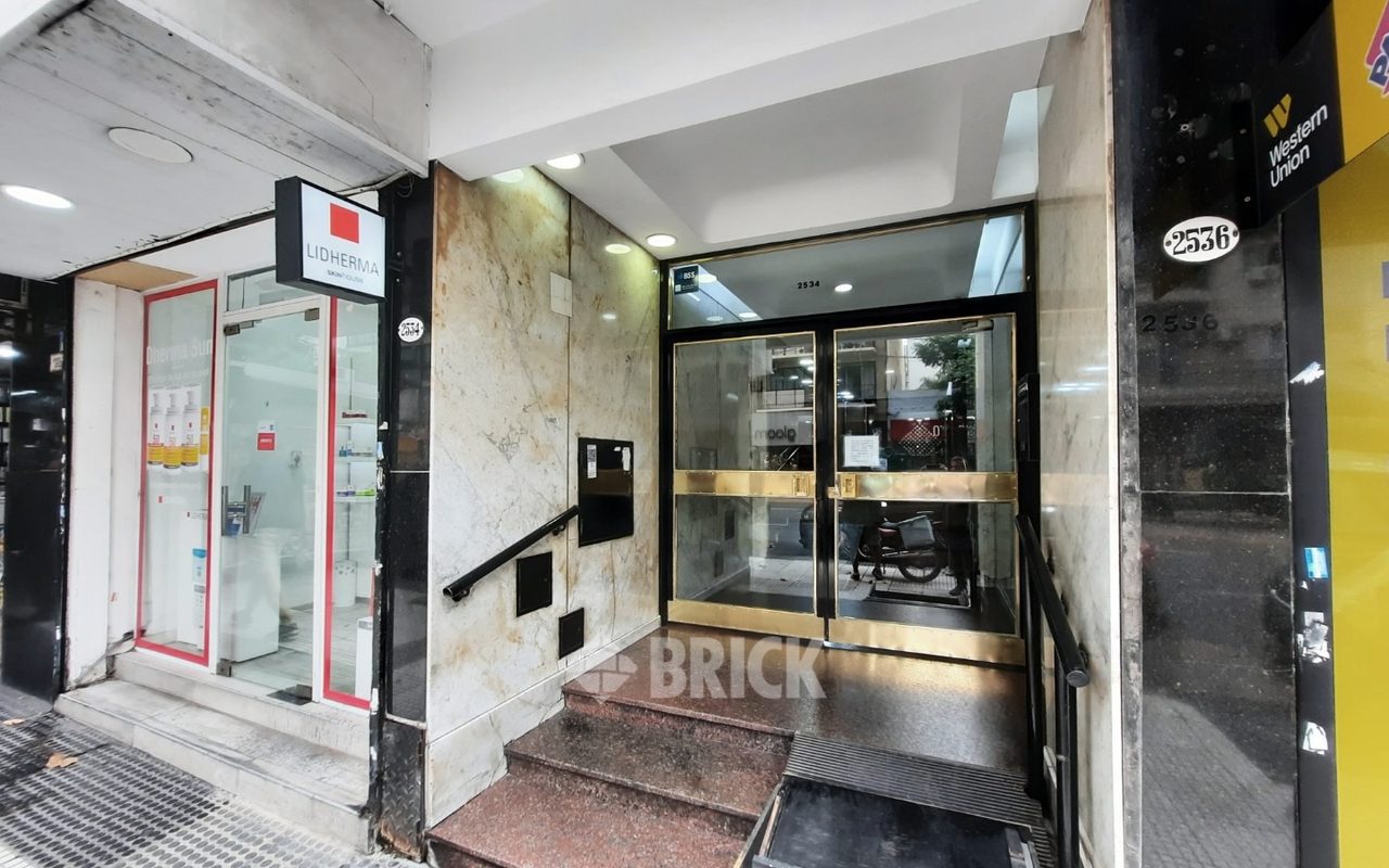 SANTA FE, AV. al 2500 Piso 3 23