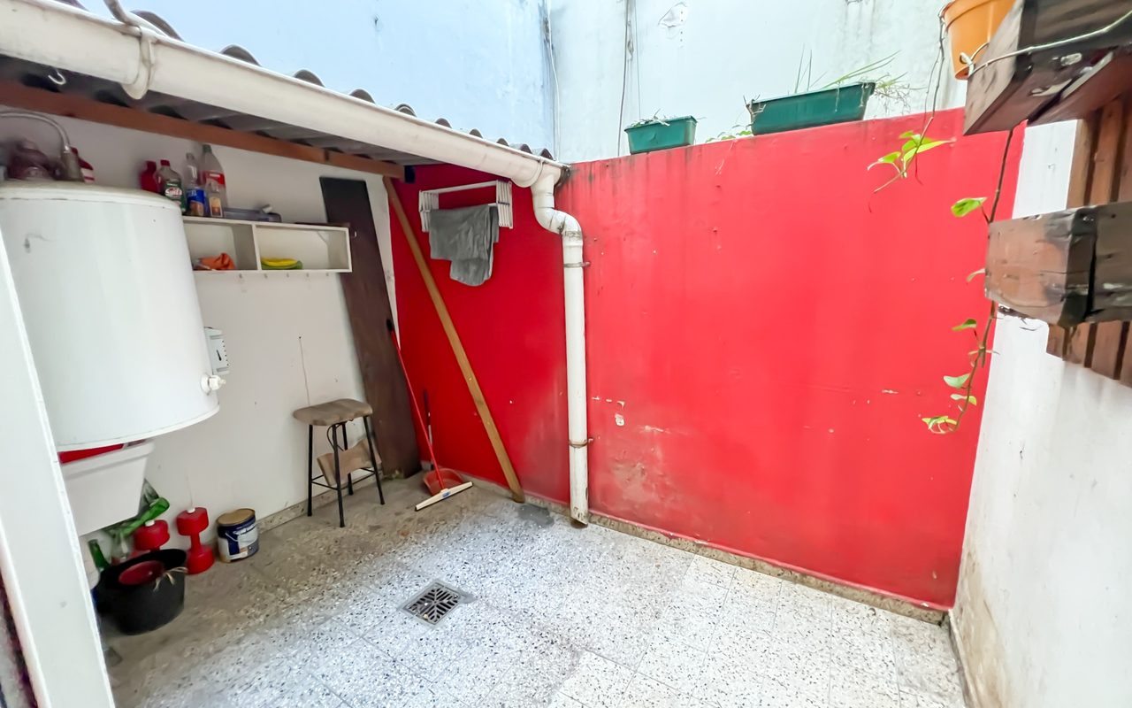 CONDE al 1400 Piso PB 7