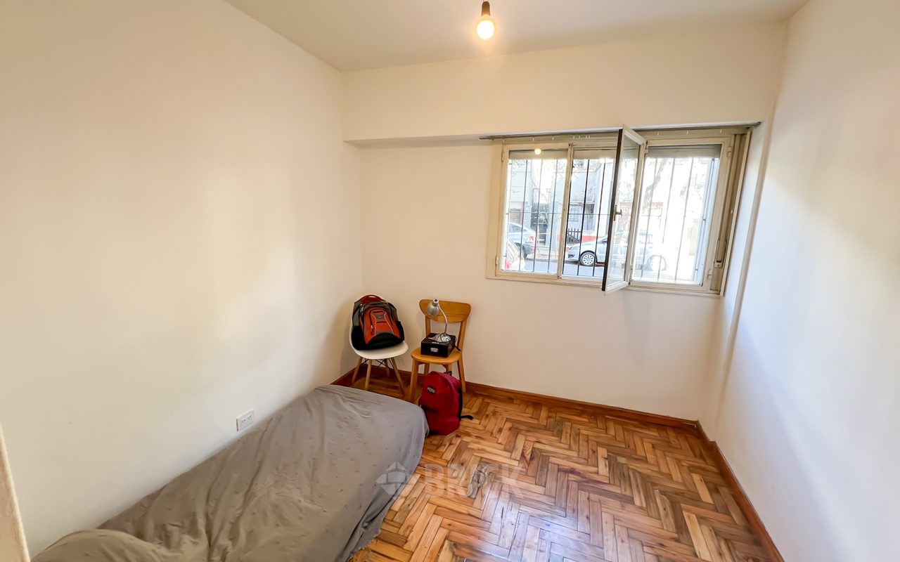 CONDE al 1400 Piso PB 9