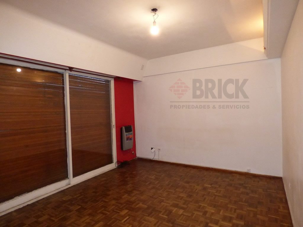 RIVADAVIA, AV. al 2800 Piso 1 1