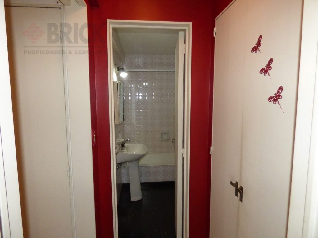 RIVADAVIA, AV. al 2800 Piso 1 10