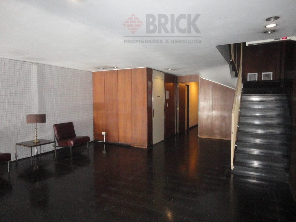 RIVADAVIA, AV. al 2800 Piso 1 14