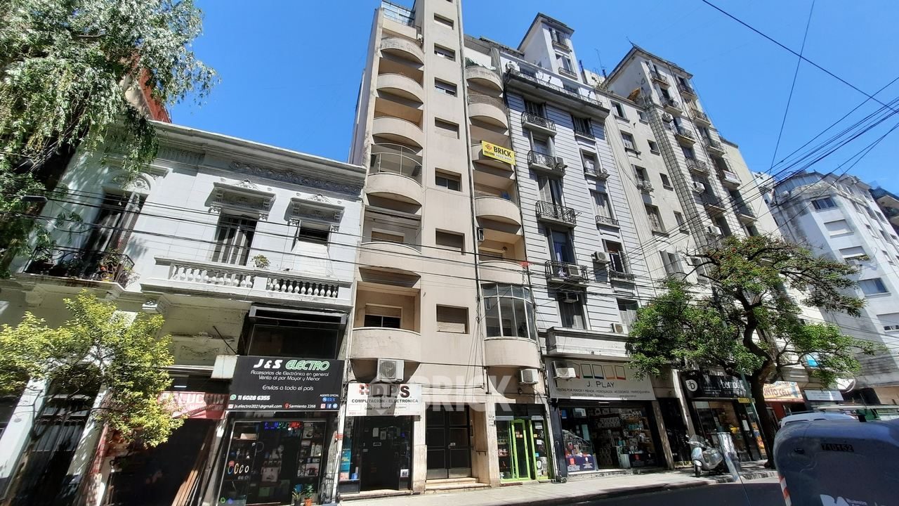 SARMIENTO al 2200 Piso 4 25