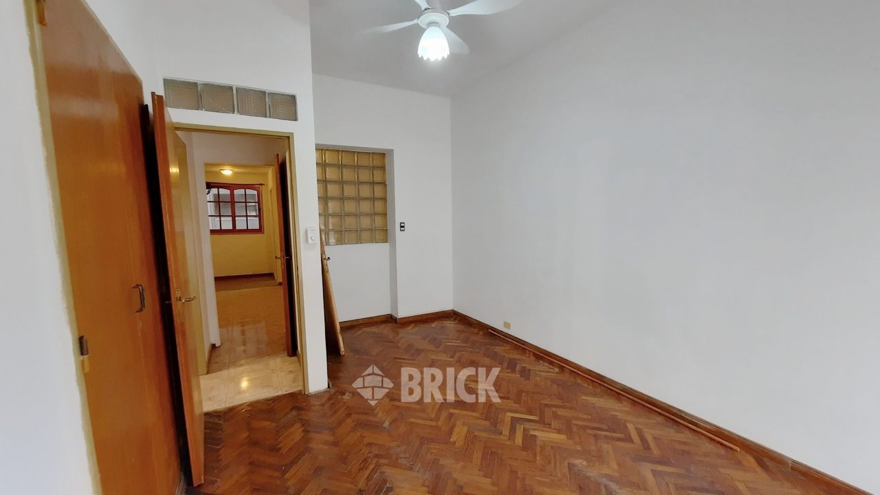 SARMIENTO al 2200 Piso 4 4