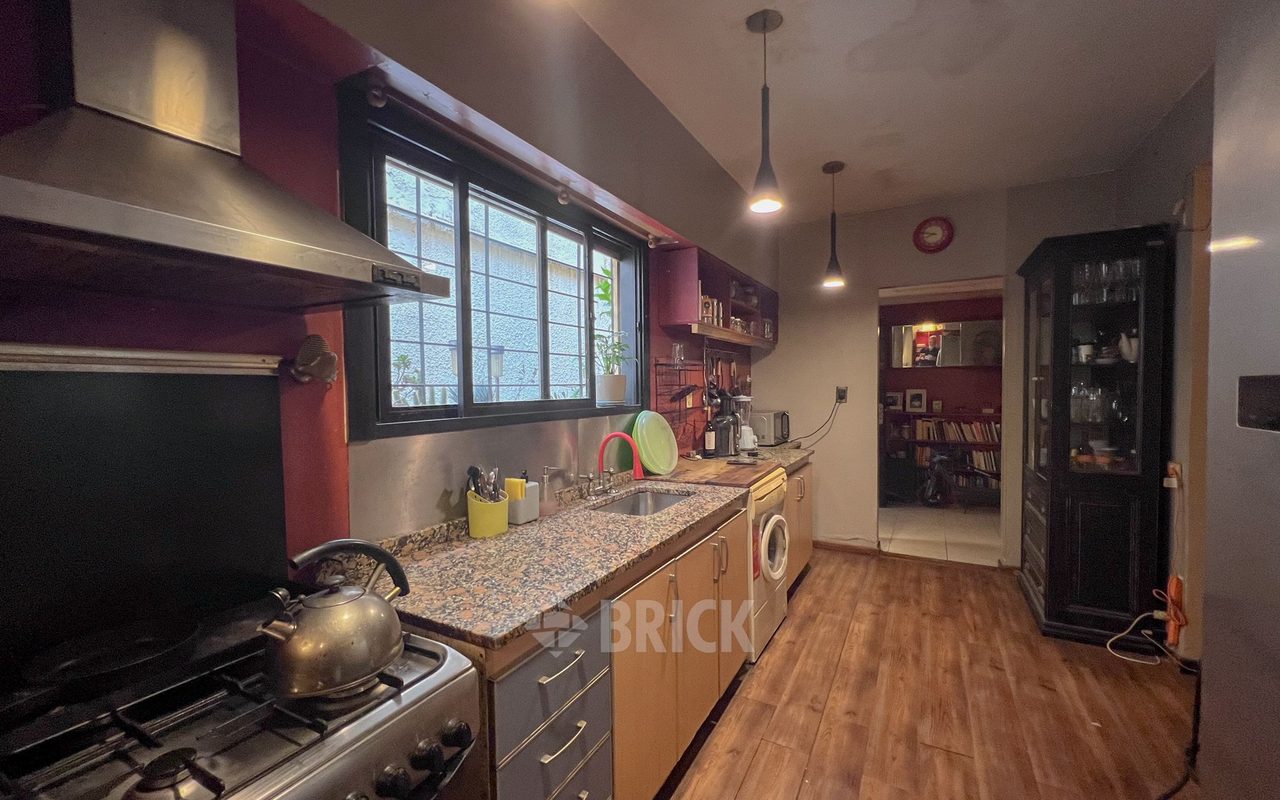 BEAUCHEF al 800 Piso PB 5