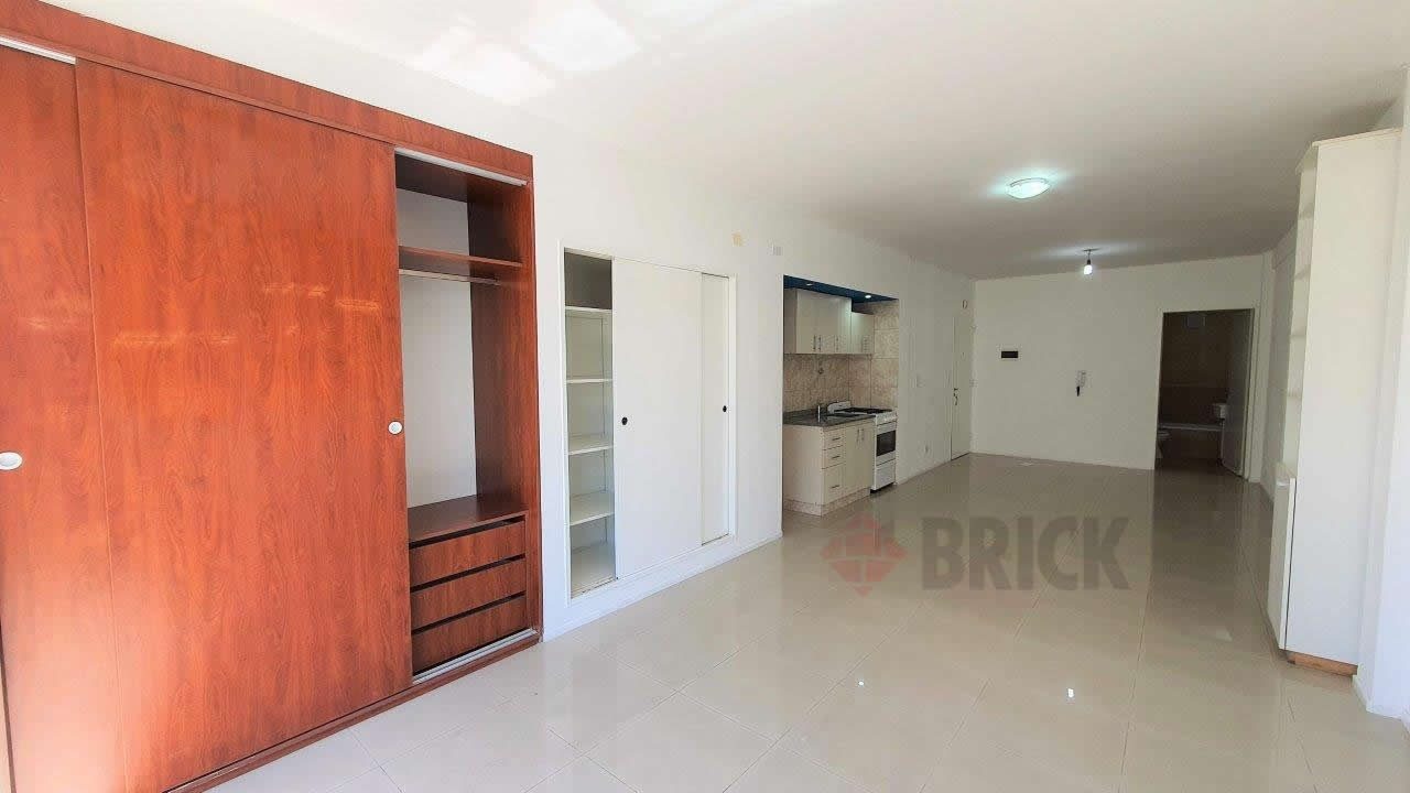 MORENO al 2200 Piso 5 4