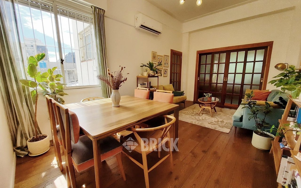 RIVADAVIA, AV. al 6200 Piso 2 1