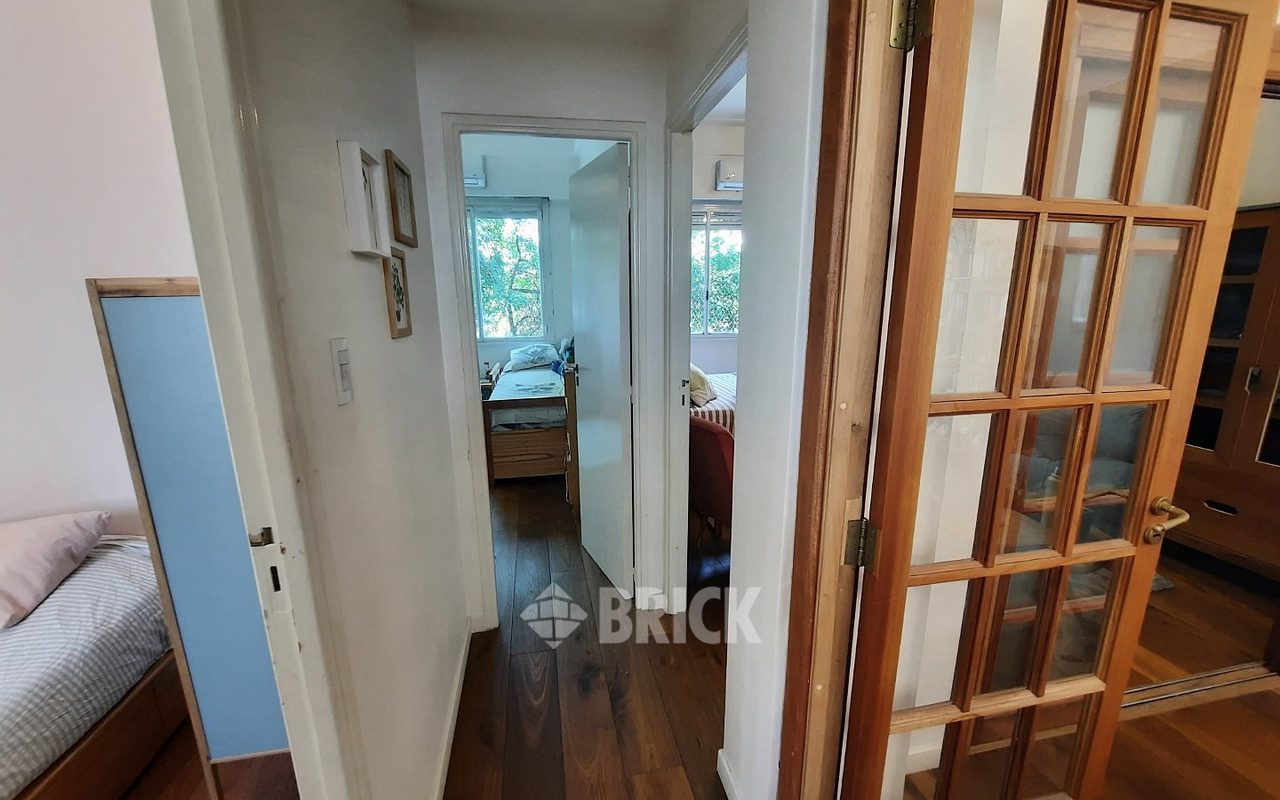 RIVADAVIA, AV. al 6200 Piso 2 12