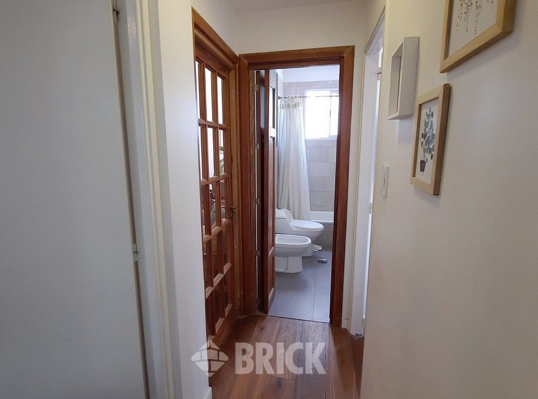 RIVADAVIA, AV. al 6200 Piso 2 13