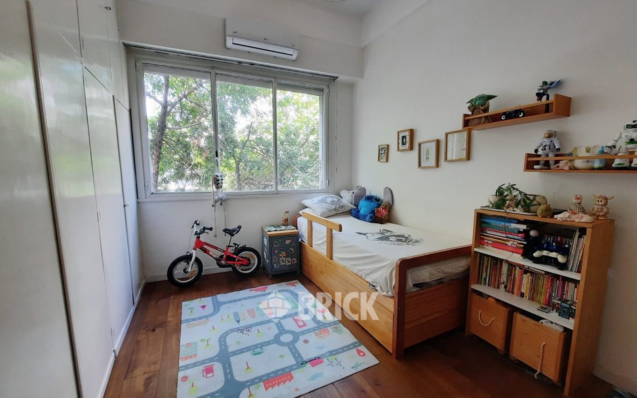 RIVADAVIA, AV. al 6200 Piso 2 15