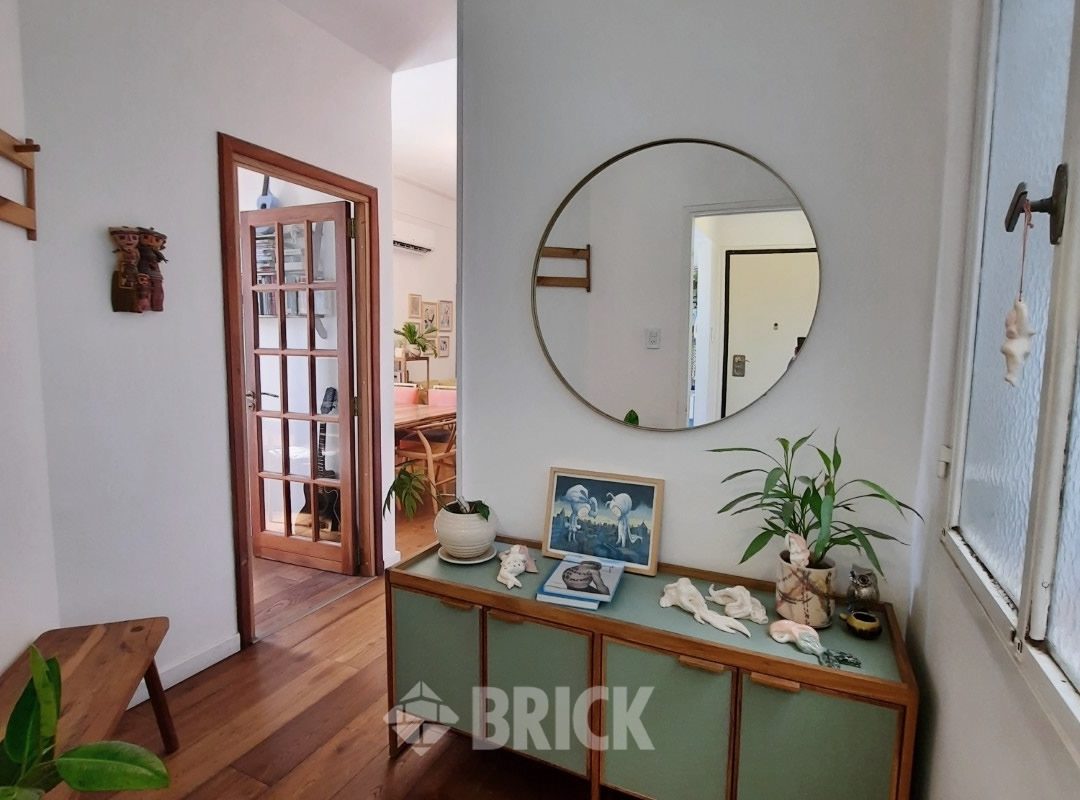 RIVADAVIA, AV. al 6200 Piso 2 23