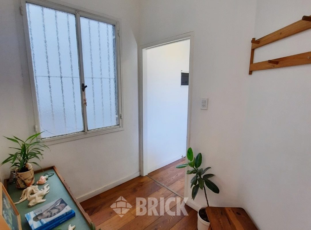 RIVADAVIA, AV. al 6200 Piso 2 24