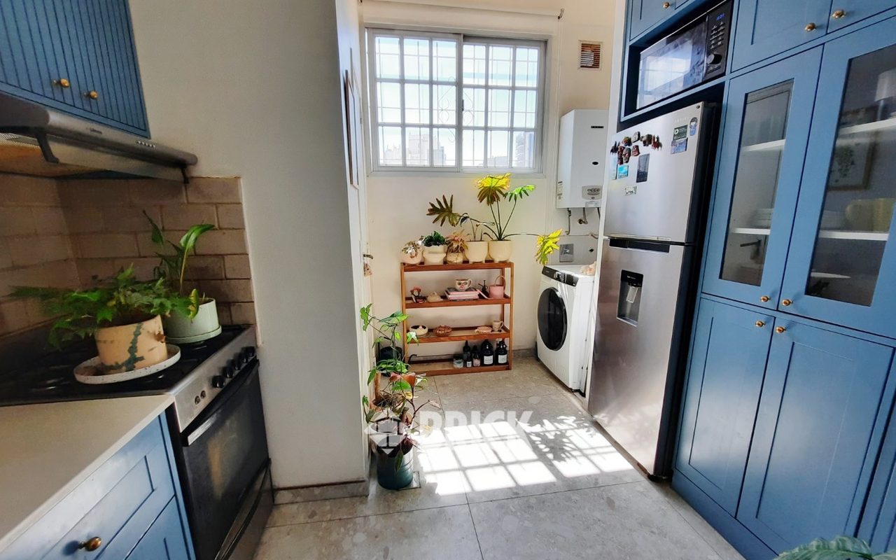 RIVADAVIA, AV. al 6200 Piso 2 29