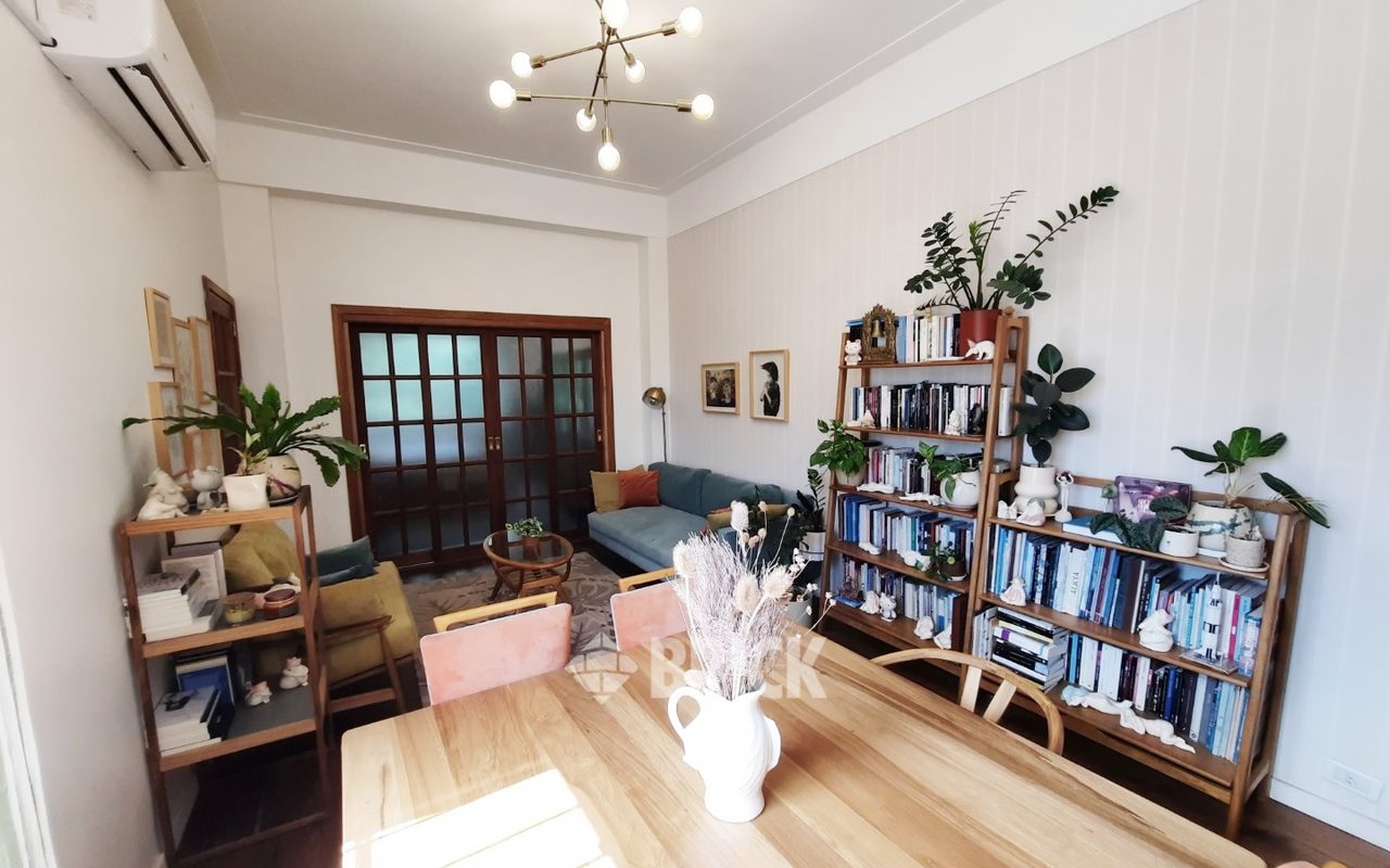 RIVADAVIA, AV. al 6200 Piso 2 3