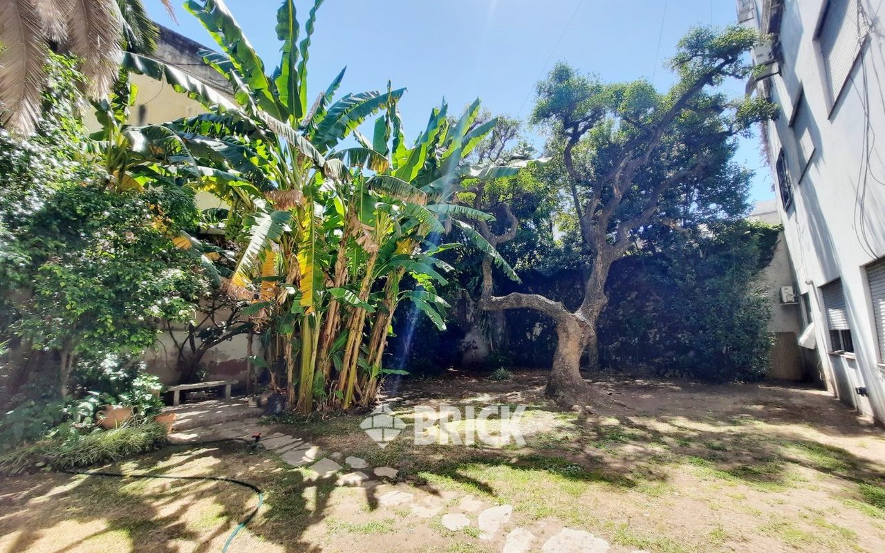 RIVADAVIA, AV. al 6200 Piso 2 36