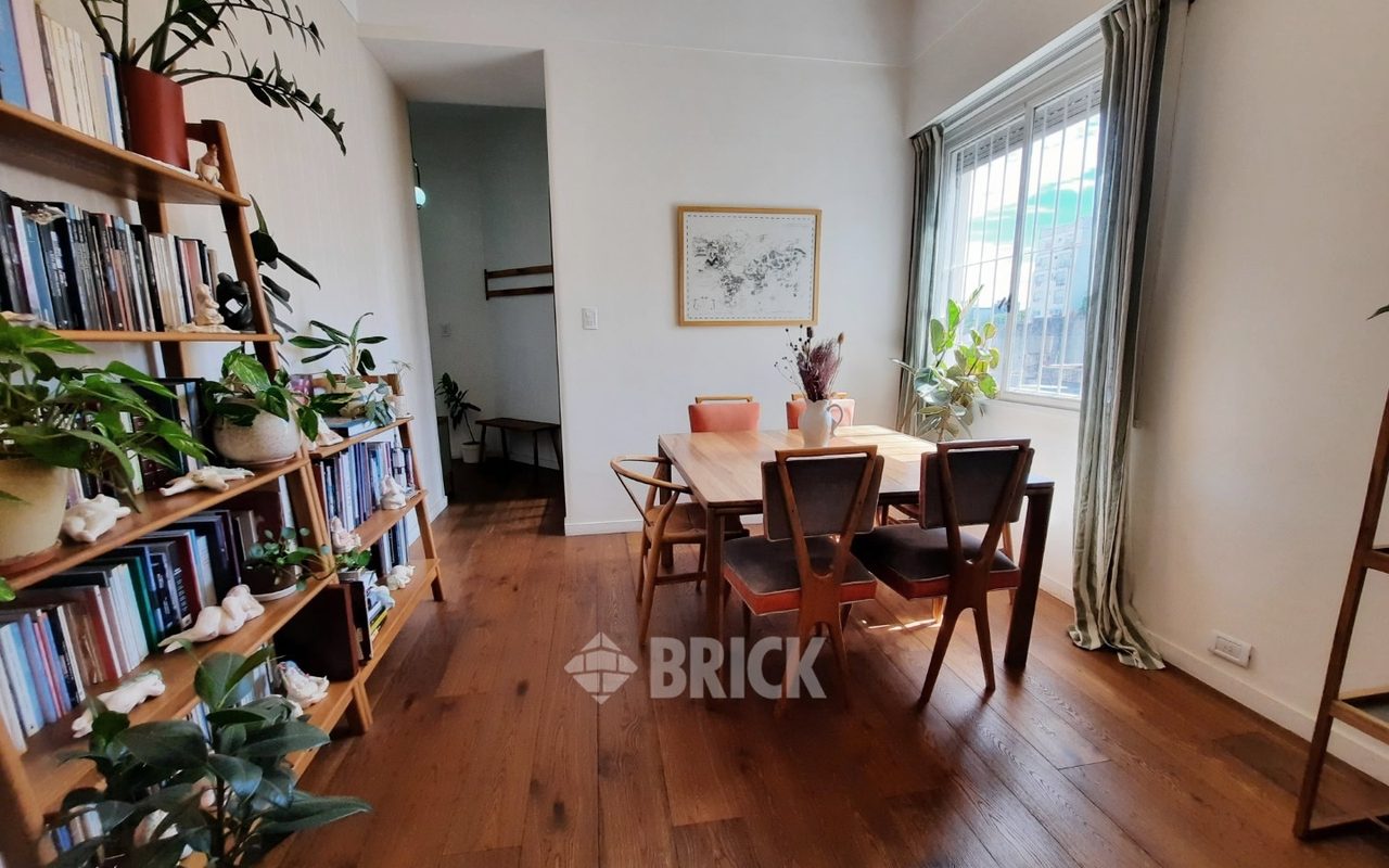 RIVADAVIA, AV. al 6200 Piso 2 7