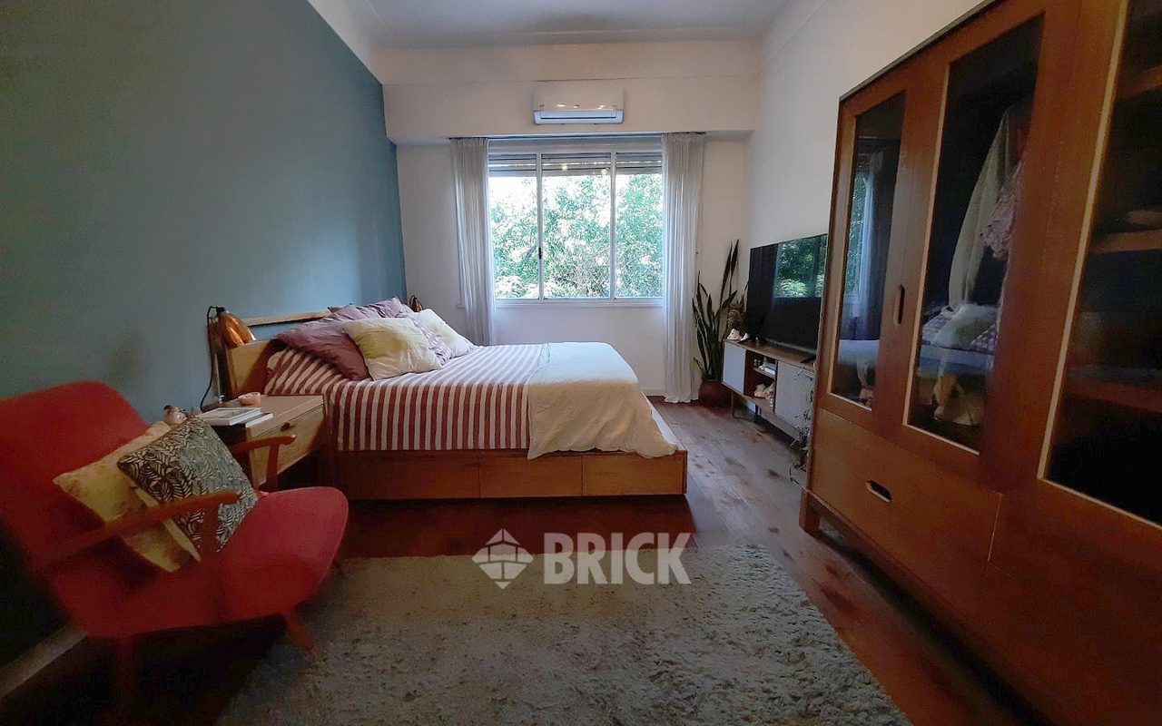 RIVADAVIA, AV. al 6200 Piso 2 8