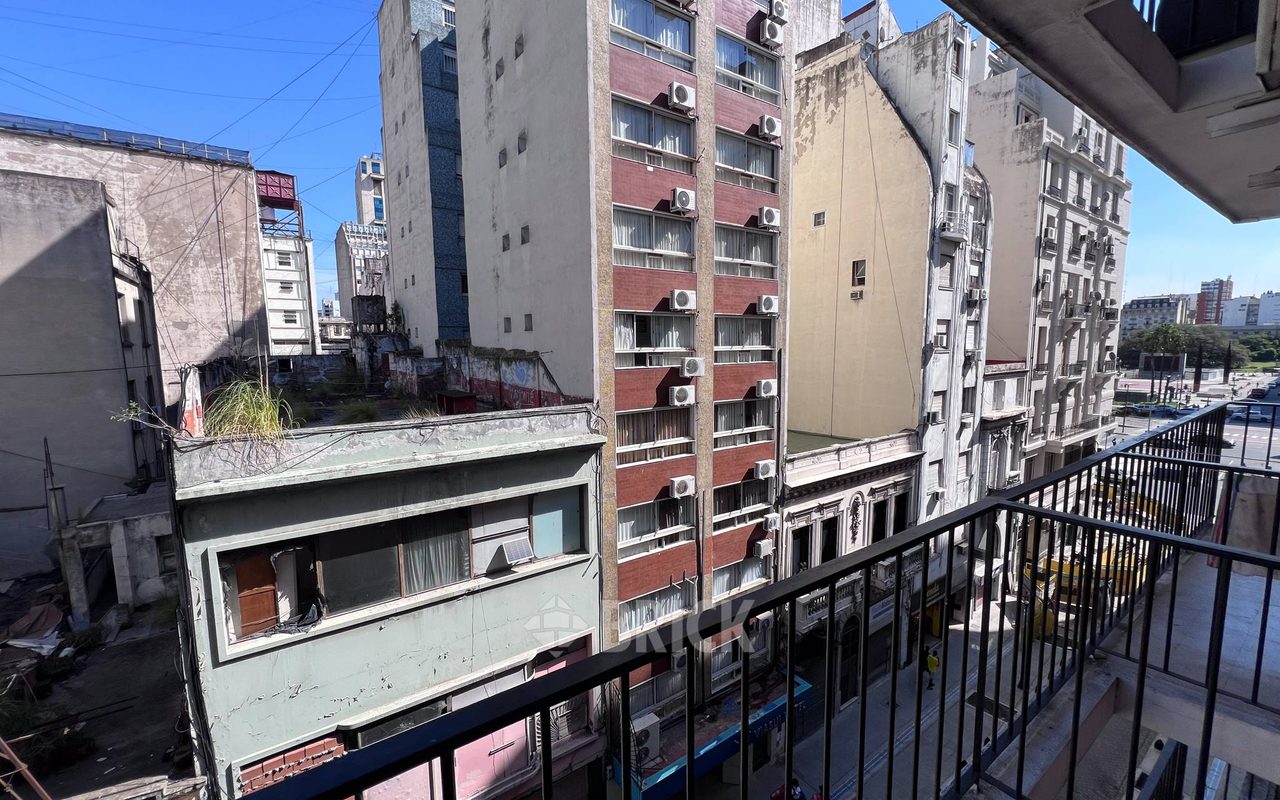 VIAMONTE al 900 Piso 5 4