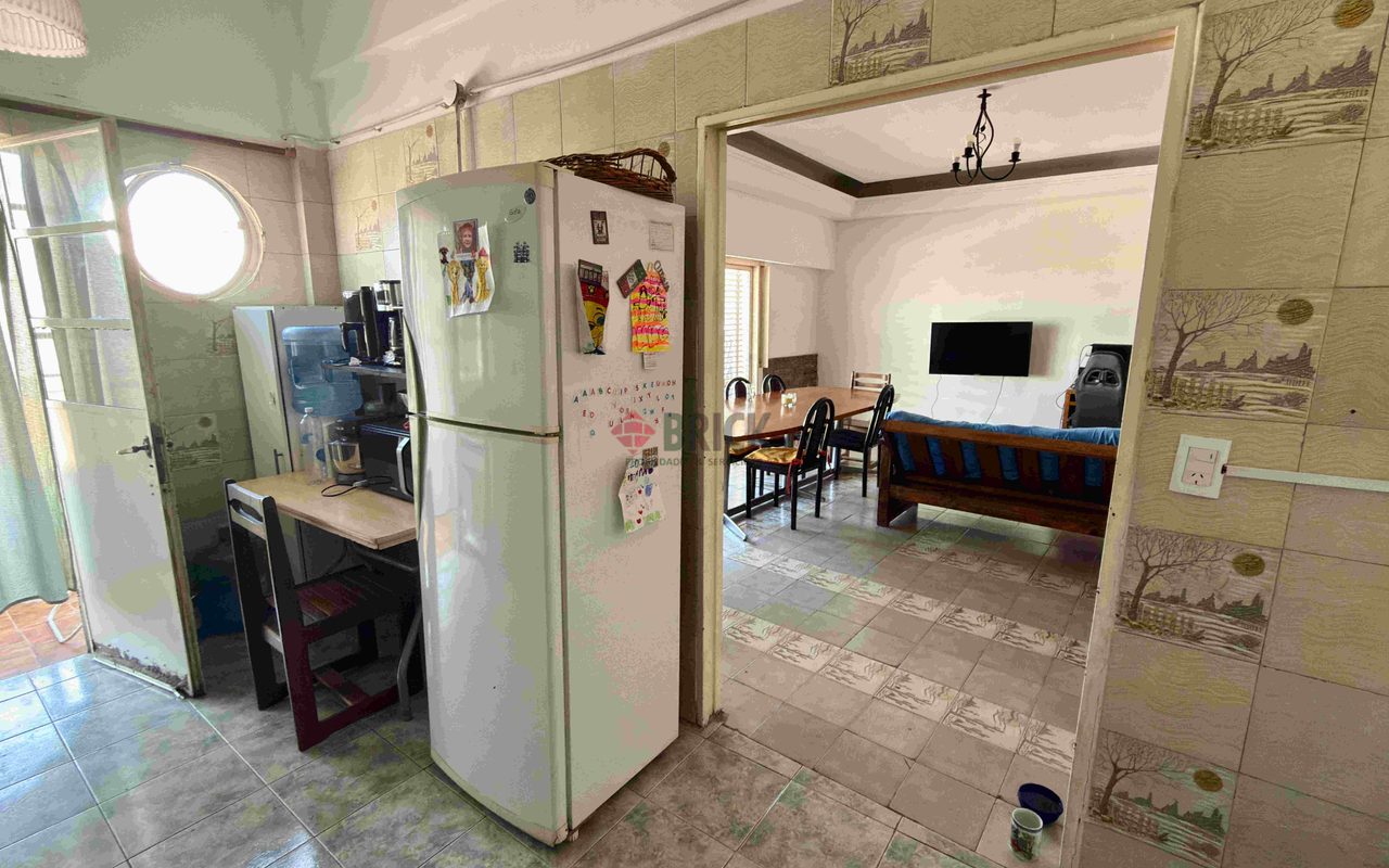 JUAN JOSE PASO al 1200 7