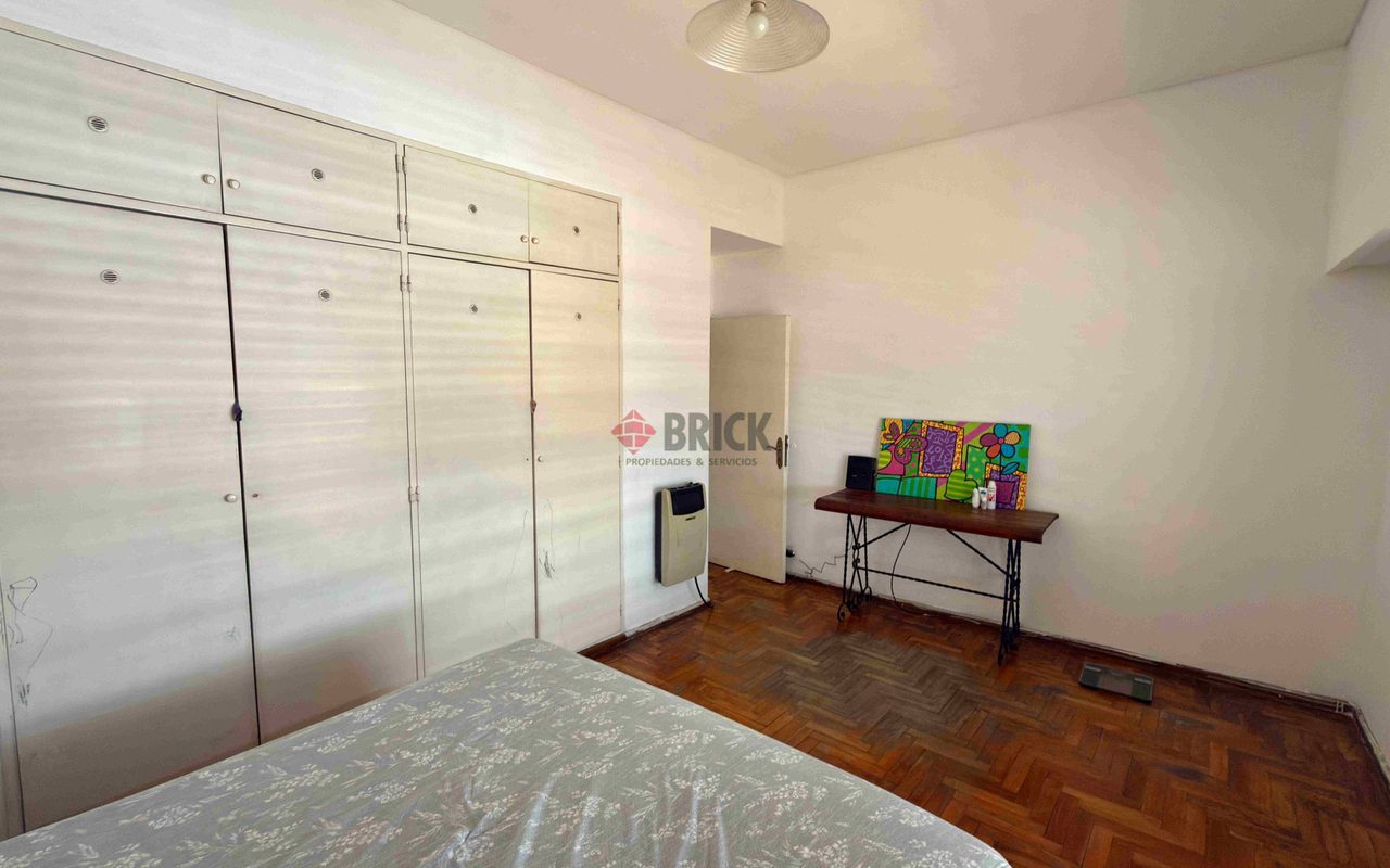 JUAN JOSE PASO al 1200 9