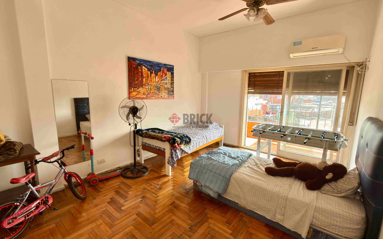 JUAN JOSE PASO al 1200 10