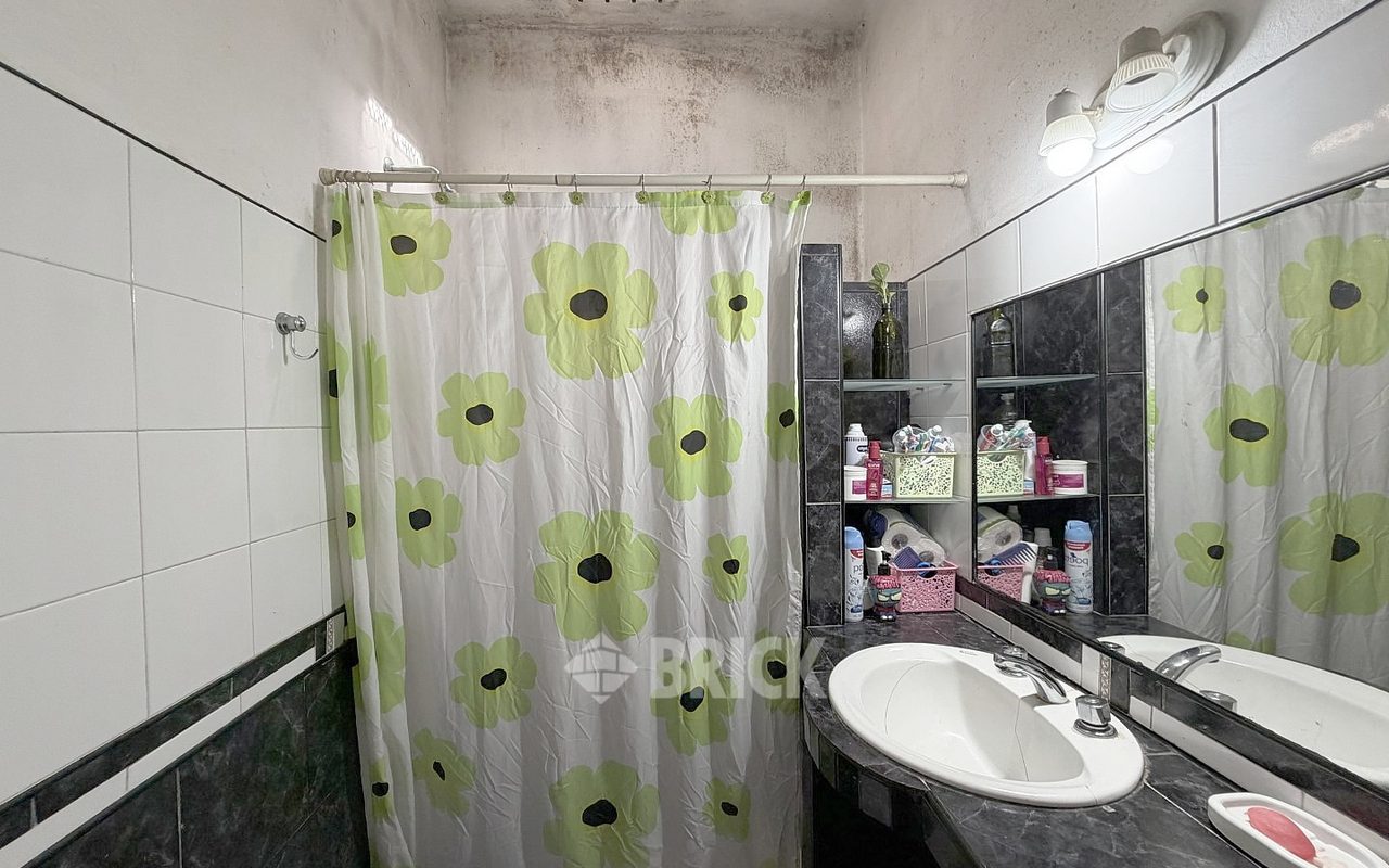 LOS ANDES al 1500 Piso PB 12