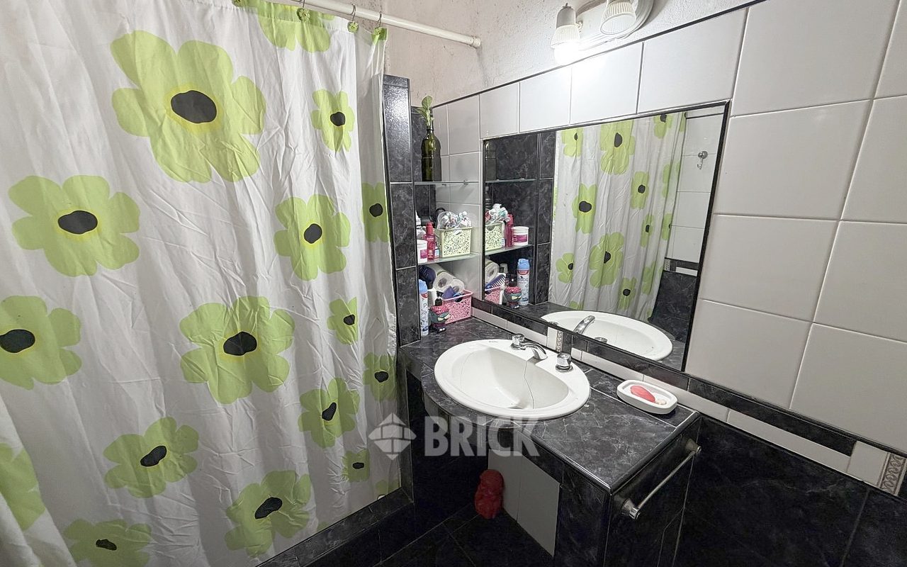 LOS ANDES al 1500 Piso PB 13