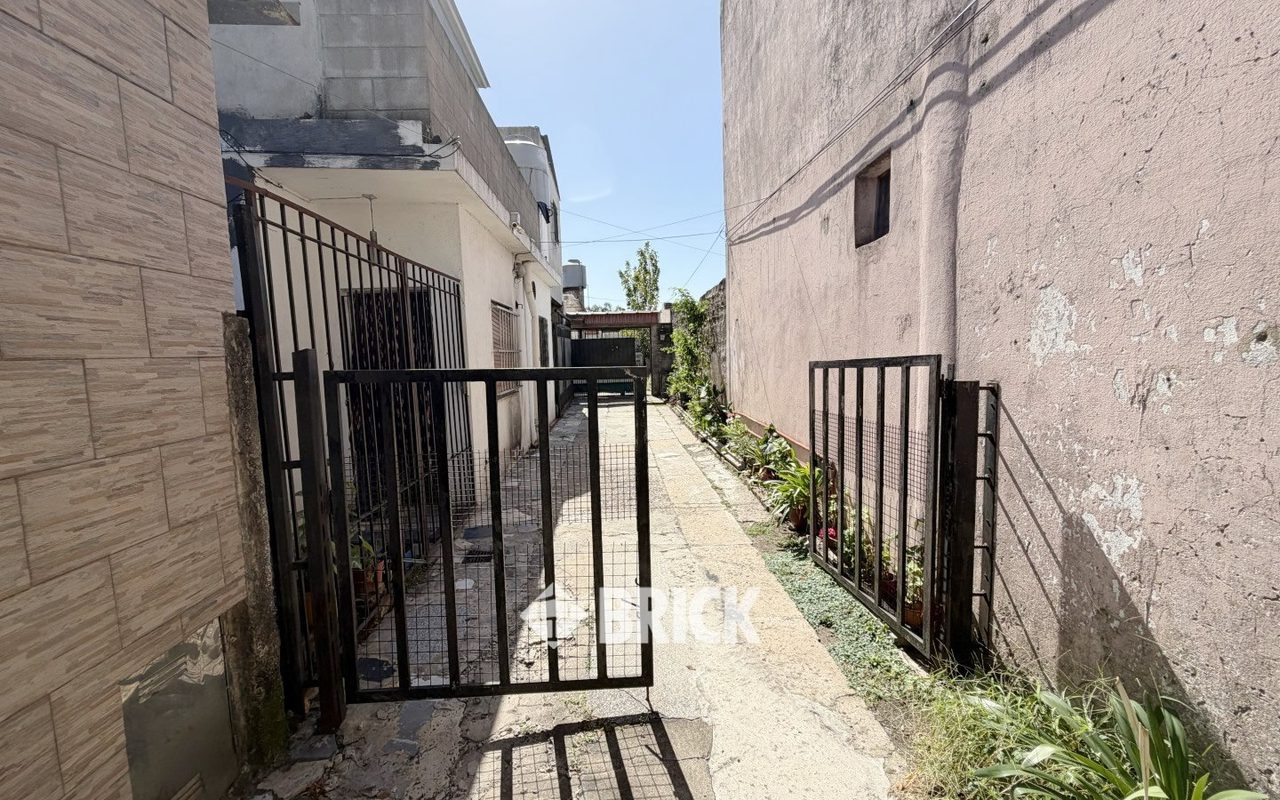 LOS ANDES al 1500 Piso PB 27