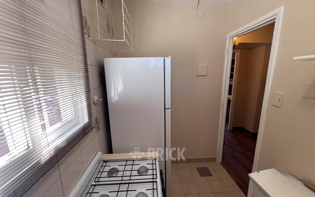 THAMES al 1800 Piso 3 13