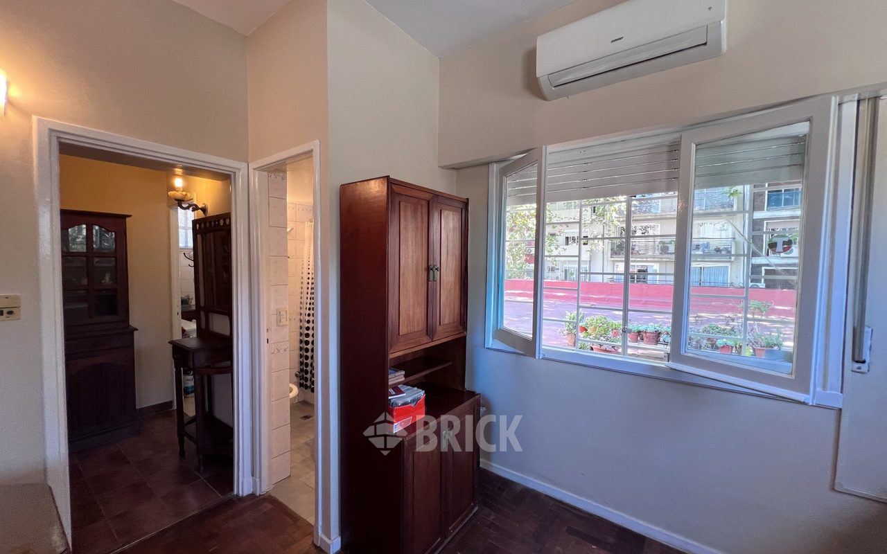 THAMES al 1800 Piso 3 6