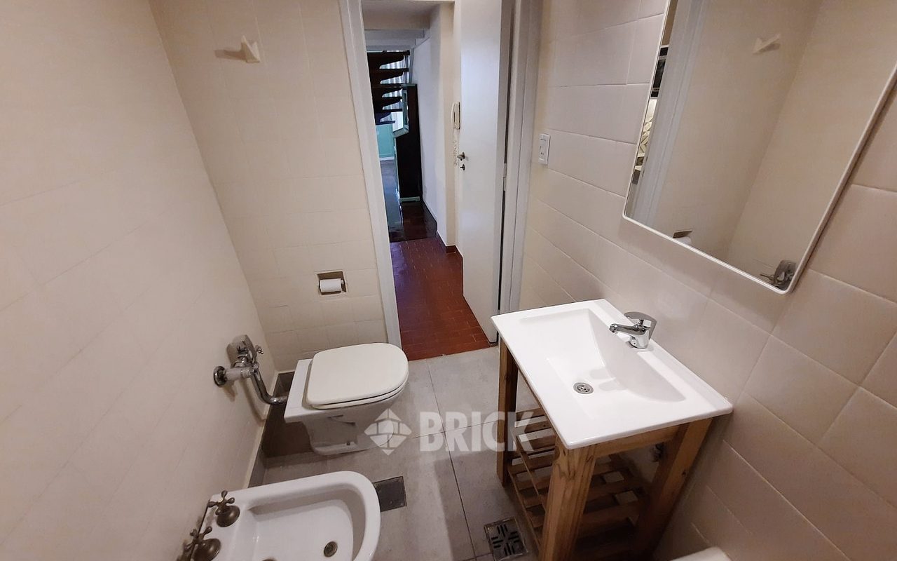 AZCUENAGA al 900 Piso 3 20