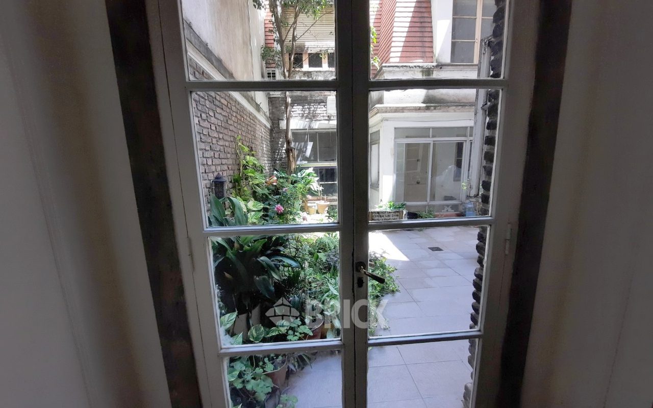 AZCUENAGA al 900 Piso 3 25