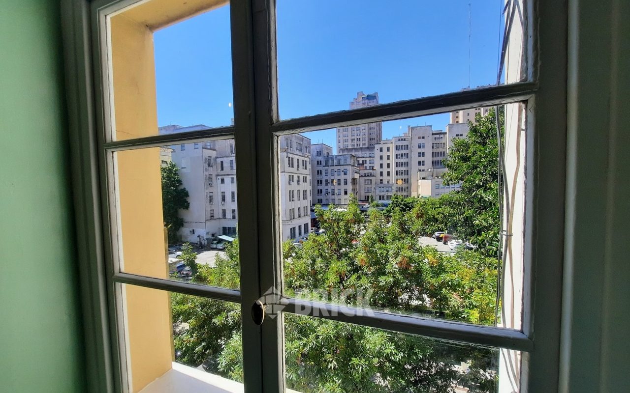 AZCUENAGA al 900 Piso 3 5