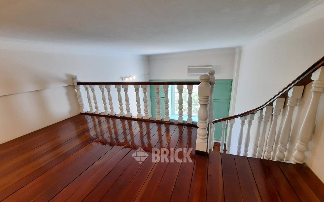 AZCUENAGA al 900 Piso 3 9