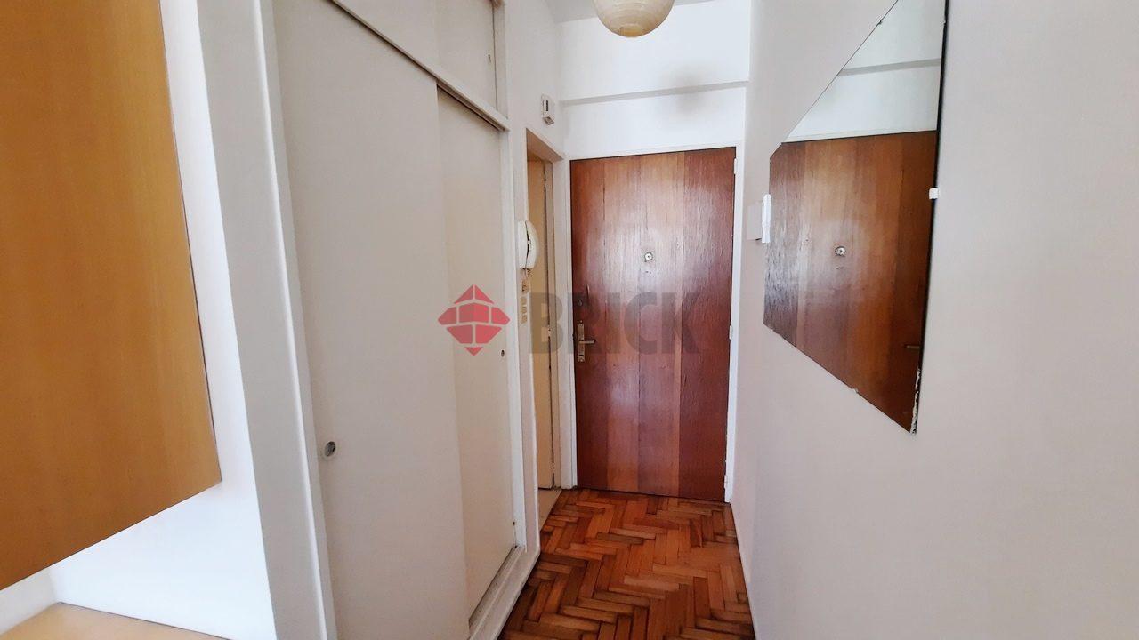 CORRIENTES, AV. al 2300 Piso 13 9