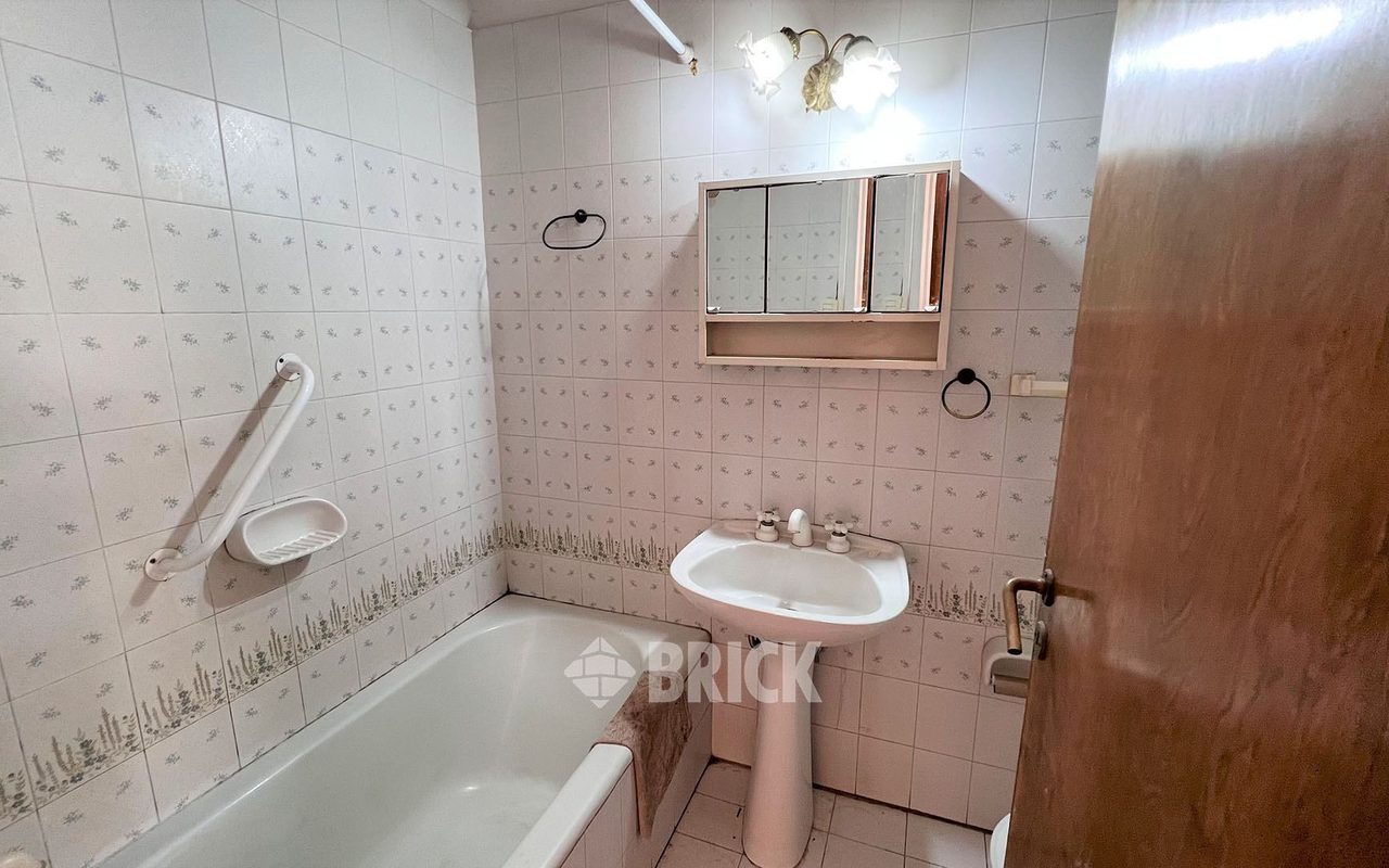 AZCUENAGA al 200 Piso 1 12