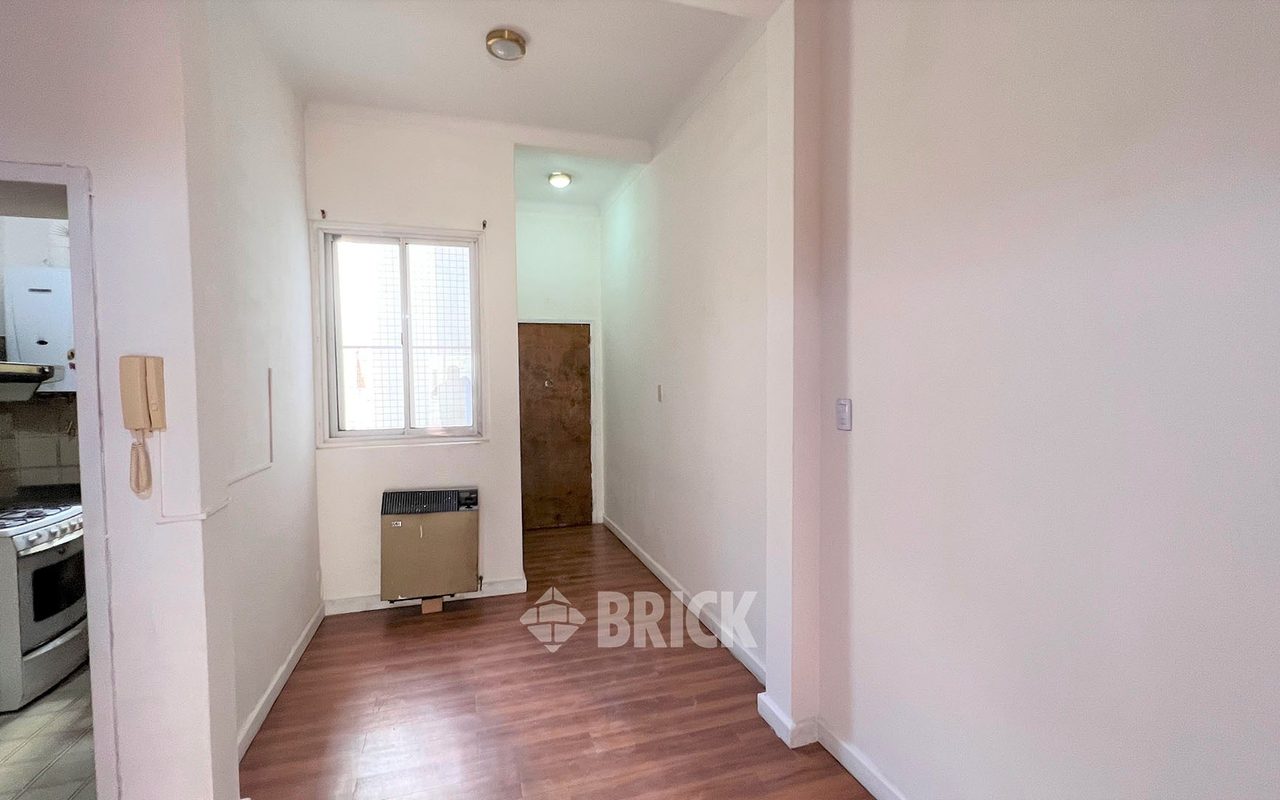 AZCUENAGA al 200 Piso 1 4