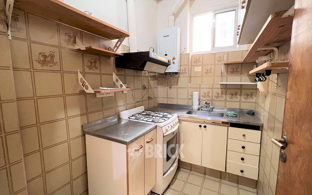 AZCUENAGA al 200 Piso 1 5