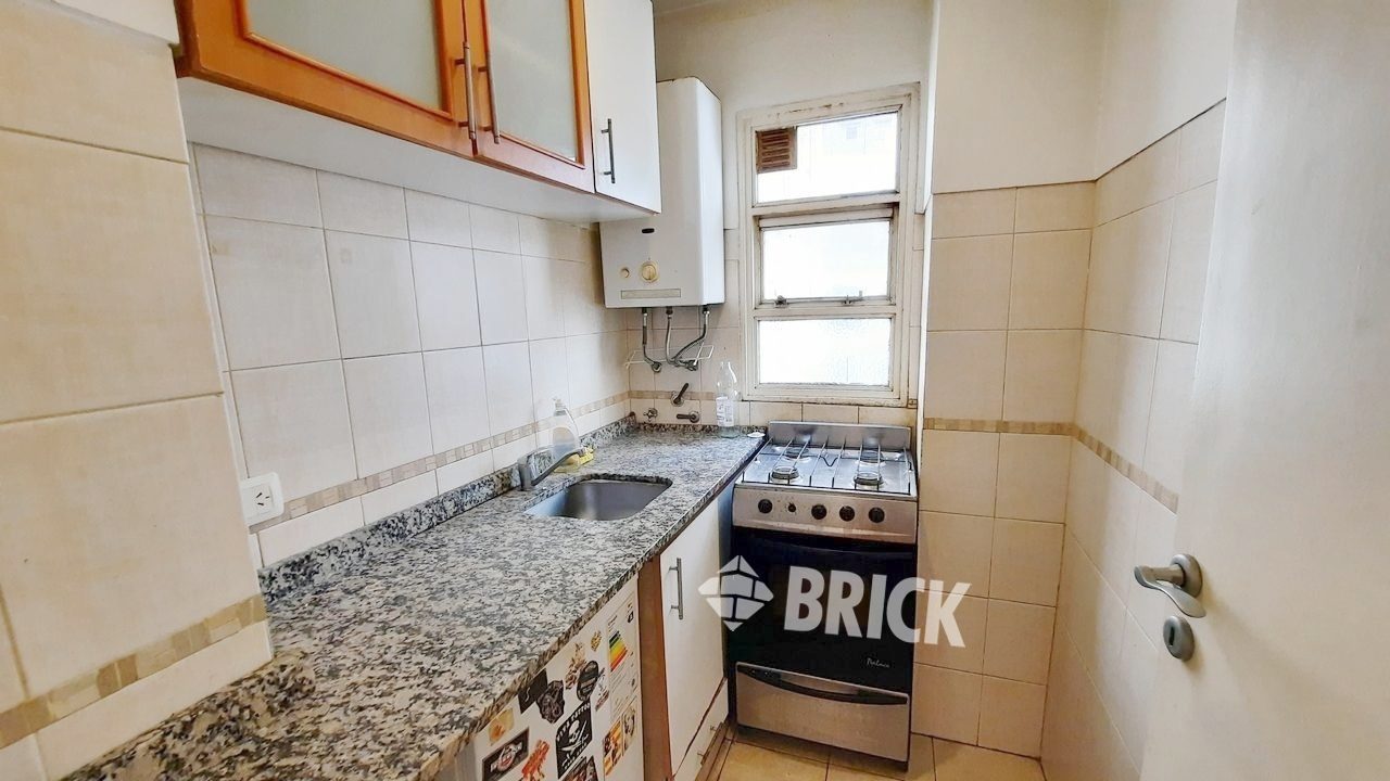 SUIPACHA al 700 Piso 6 14