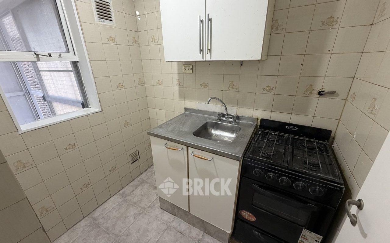 LA RIOJA al 100 Piso 7 12