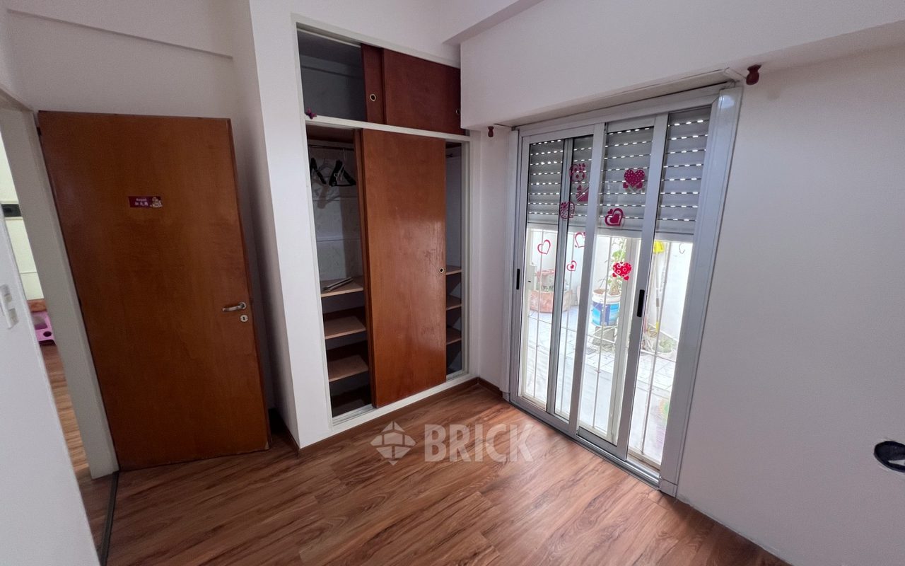 TRELLES, MANUEL al 600 Piso PB 8