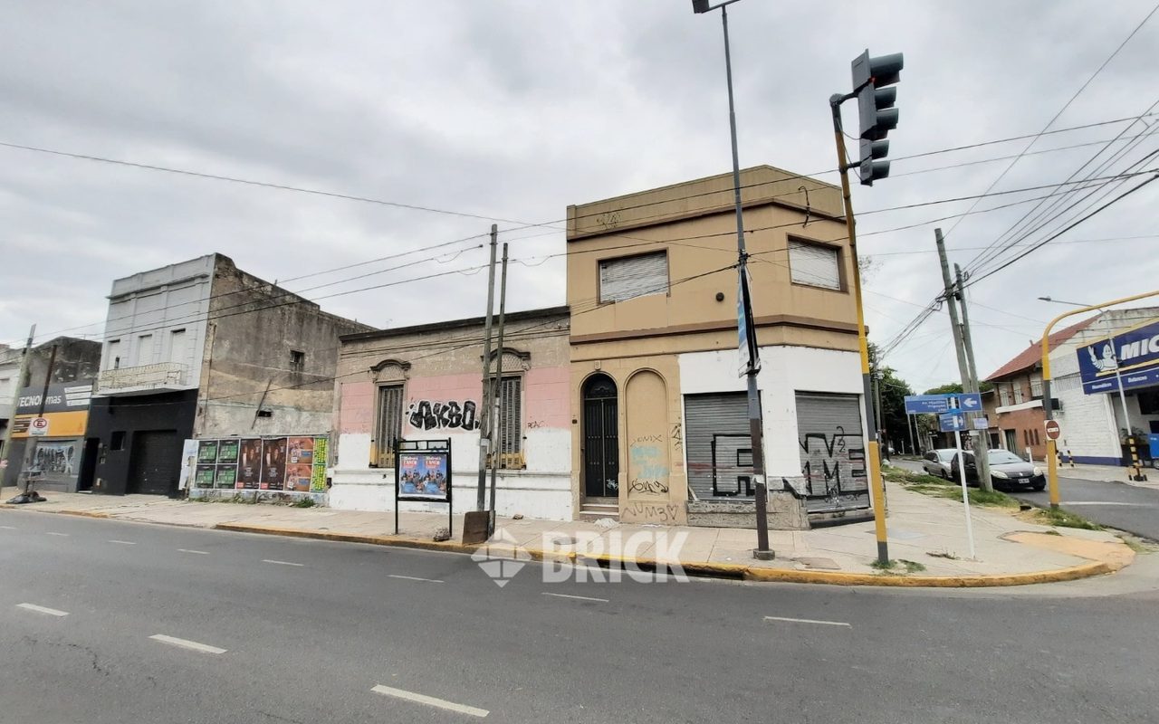 YRIGOYEN, HIPOLITO, AV. al 6600 22