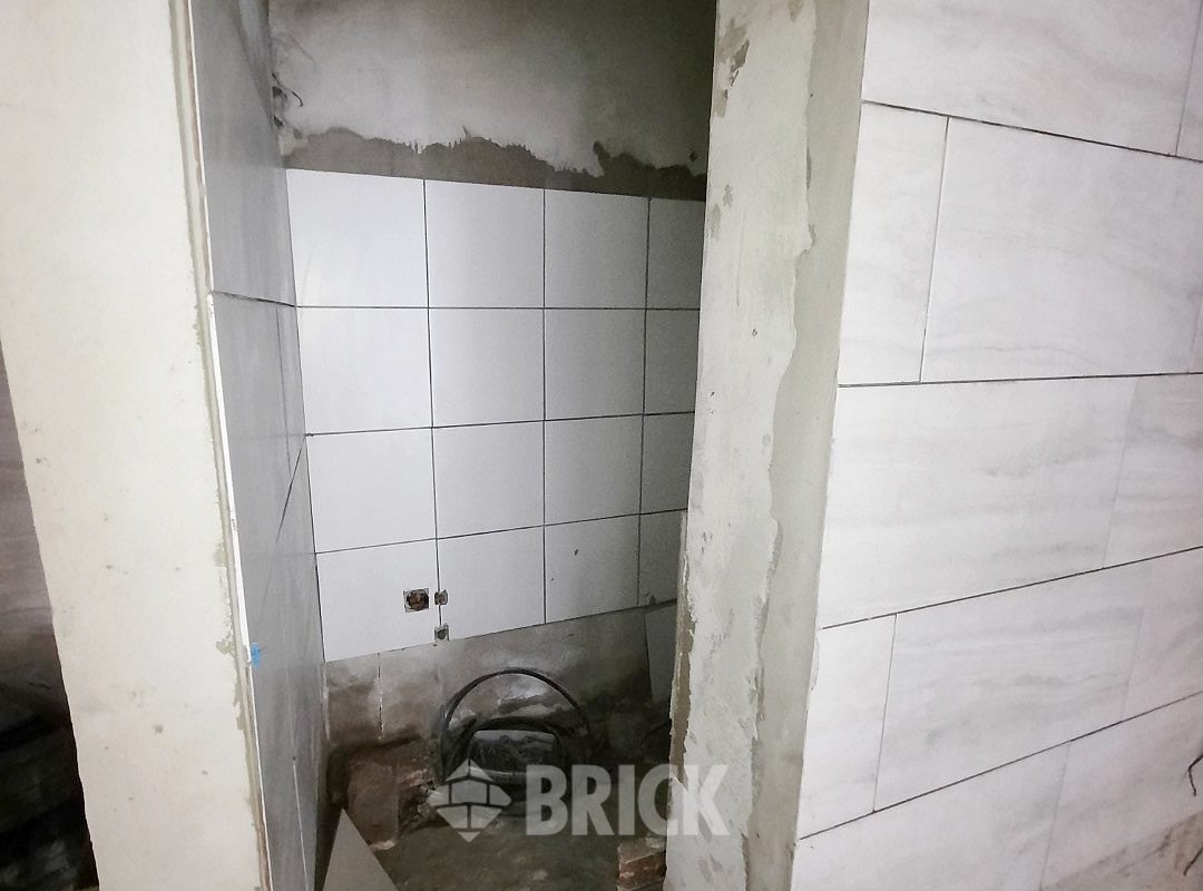 YRIGOYEN, HIPOLITO, AV. al 6600 9