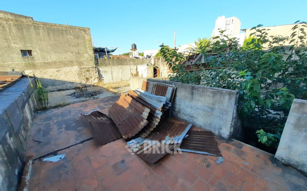 YRIGOYEN, HIPOLITO, AV. al 6600 11