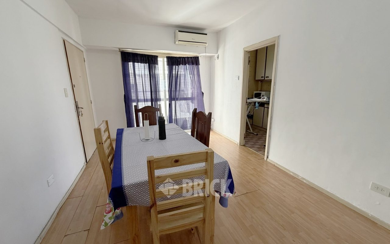 LARREA al 1000 Piso 12 3