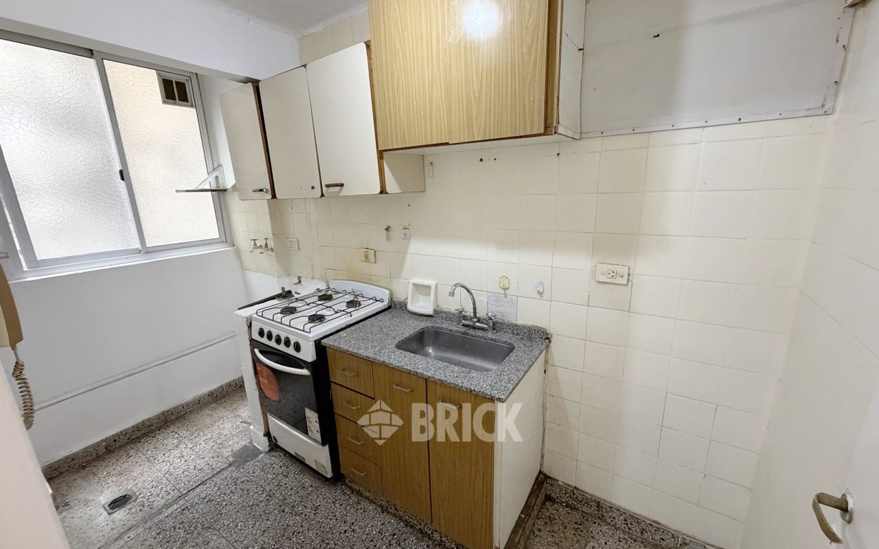 RIVADAVIA, AV. al 3400 Piso 5 16