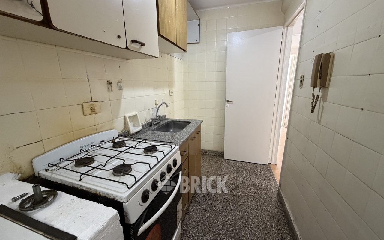 RIVADAVIA, AV. al 3400 Piso 5 19