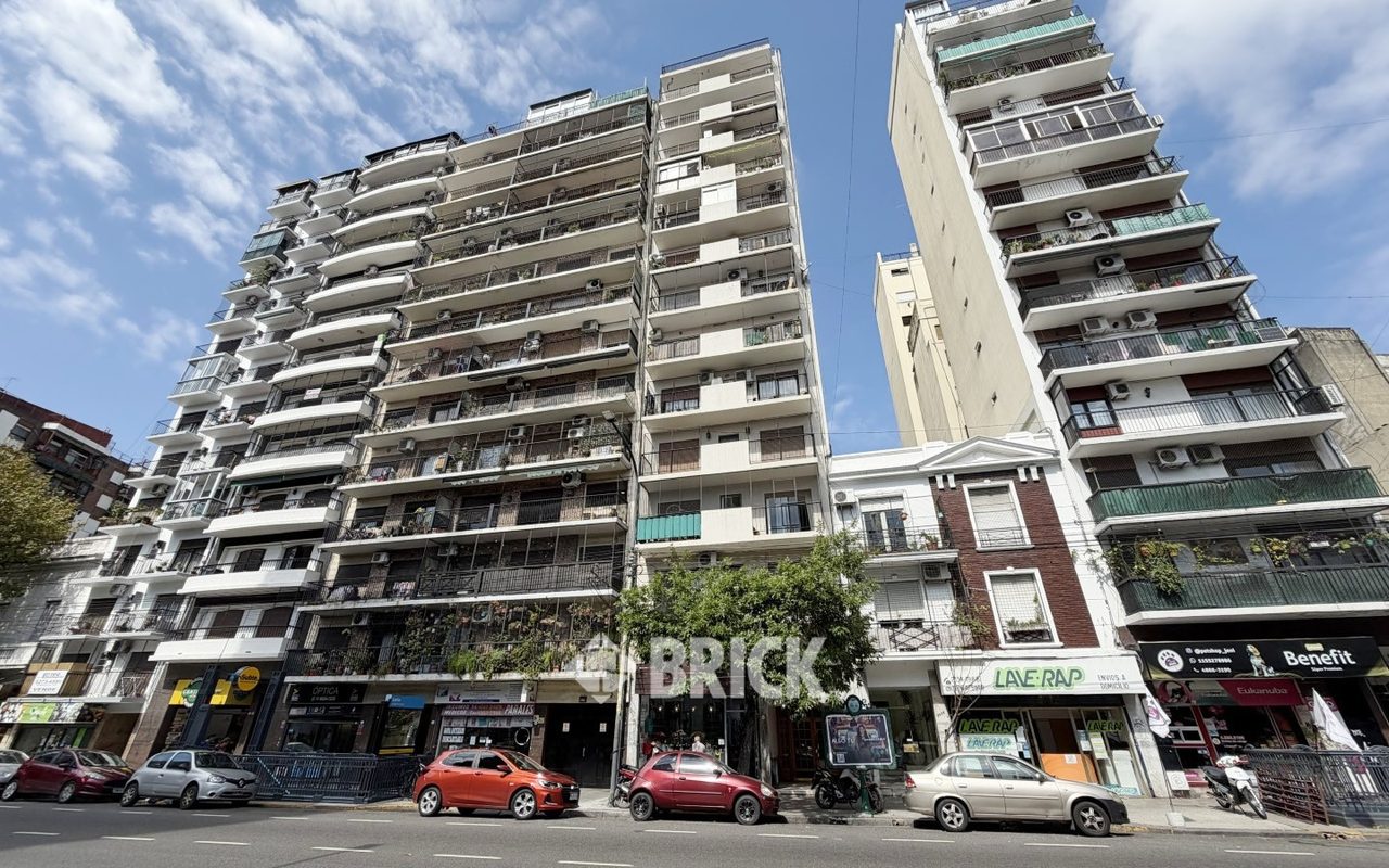 RIVADAVIA, AV. al 3400 Piso 5 24